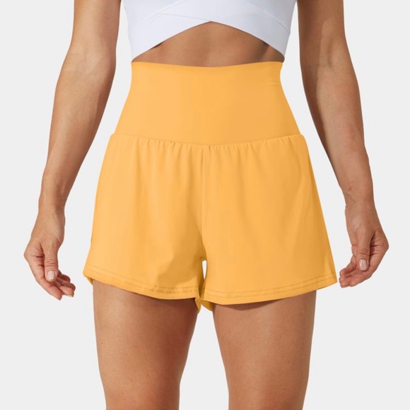 HALARA high waisted, 2 in 1 yoga shorts, 2.5 inch. - Picture 1 of 2